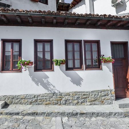 Апартамент Трапезица Veliko Tarnovo Buitenkant foto